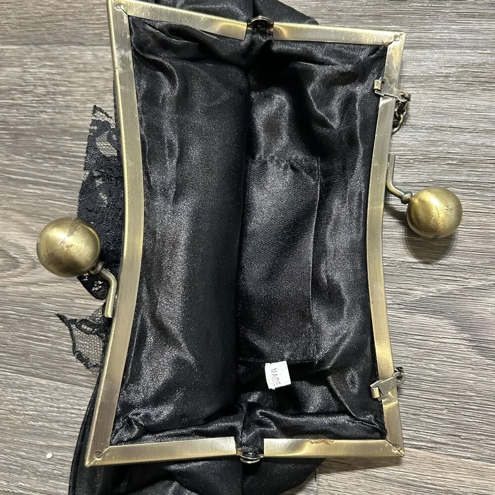 Vintage Black Flower Clutch Wallet Bag Kiss Lock Alt Style Whimsygoth Prom